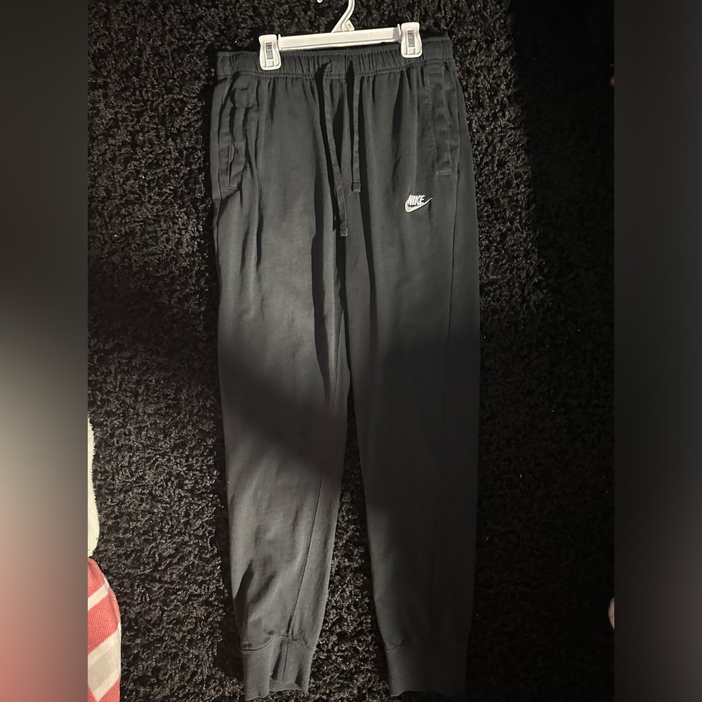 black nike pants